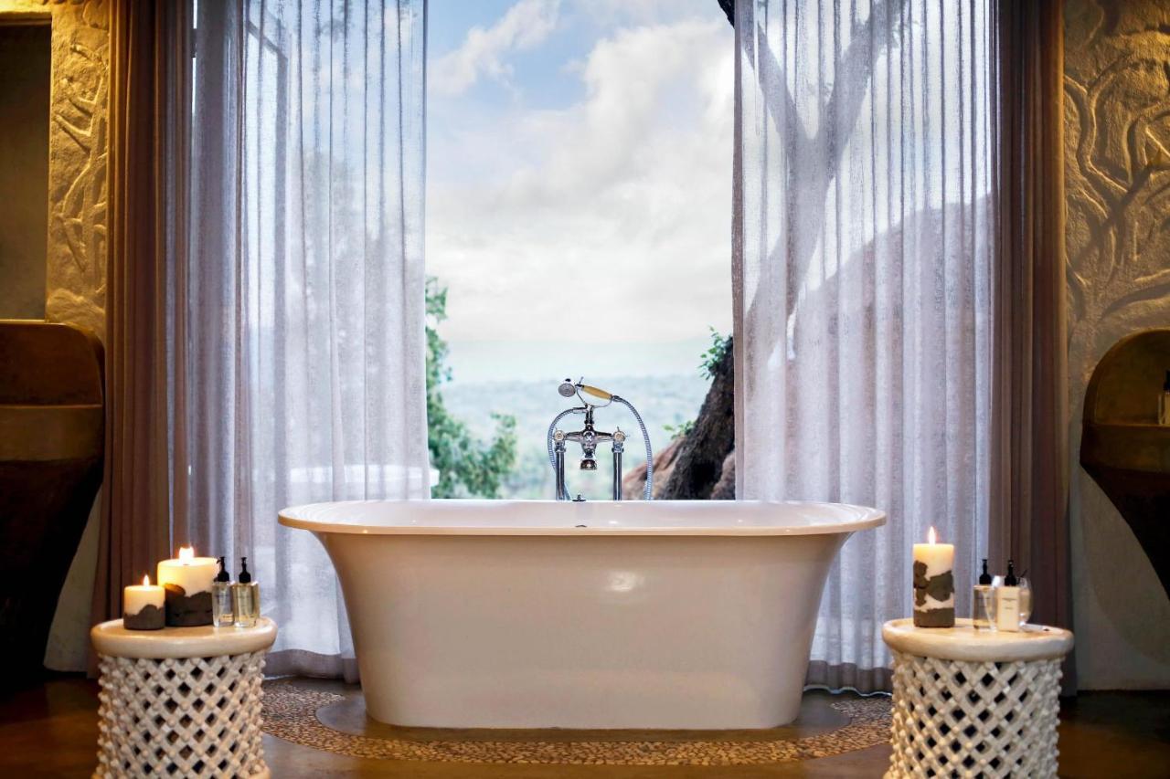 Madikwe Hills Private Game Lodge Madikwe Wildreservaat Buitenkant foto